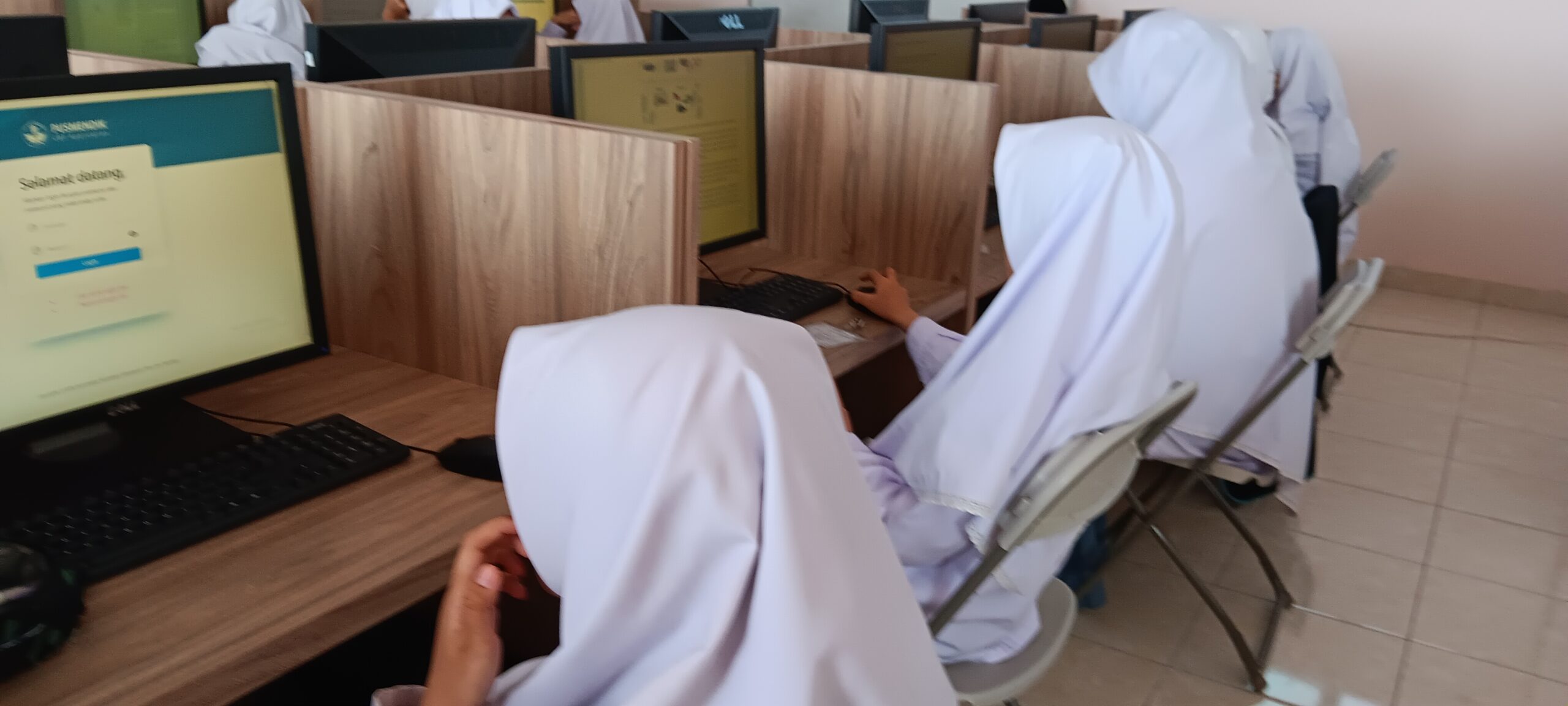 You are currently viewing Sukses Pelaksanaan ANBK Tahun 2024 di SMA Daar En Nisa Islamic School Bogor